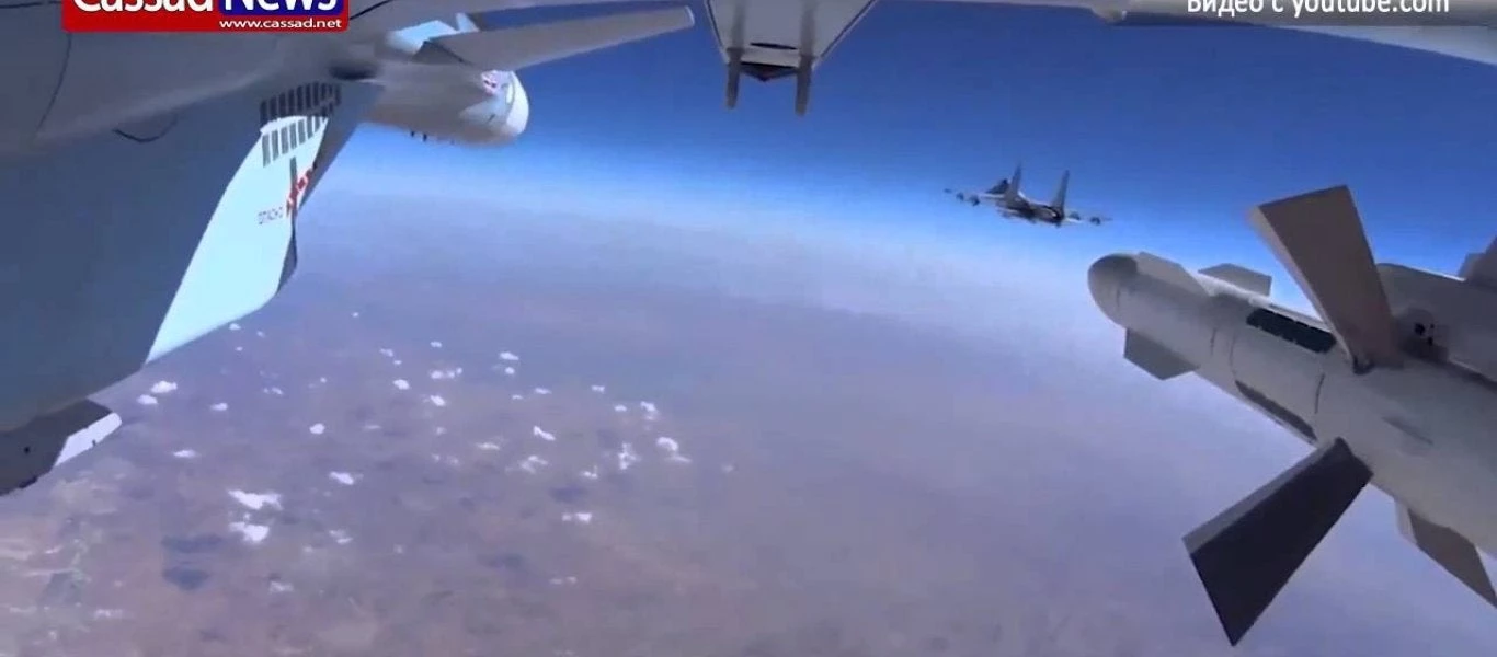 Ο «βρυχηθμός» των ρωσικών Su-27: Εκτοξεύσεις πυραύλων και ρουκετών (Βίντεο)